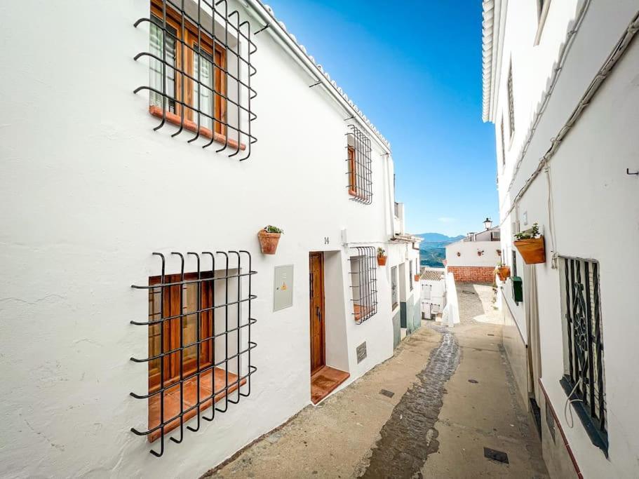 Casa La Buganvilla Olvera Eksteriør billede
